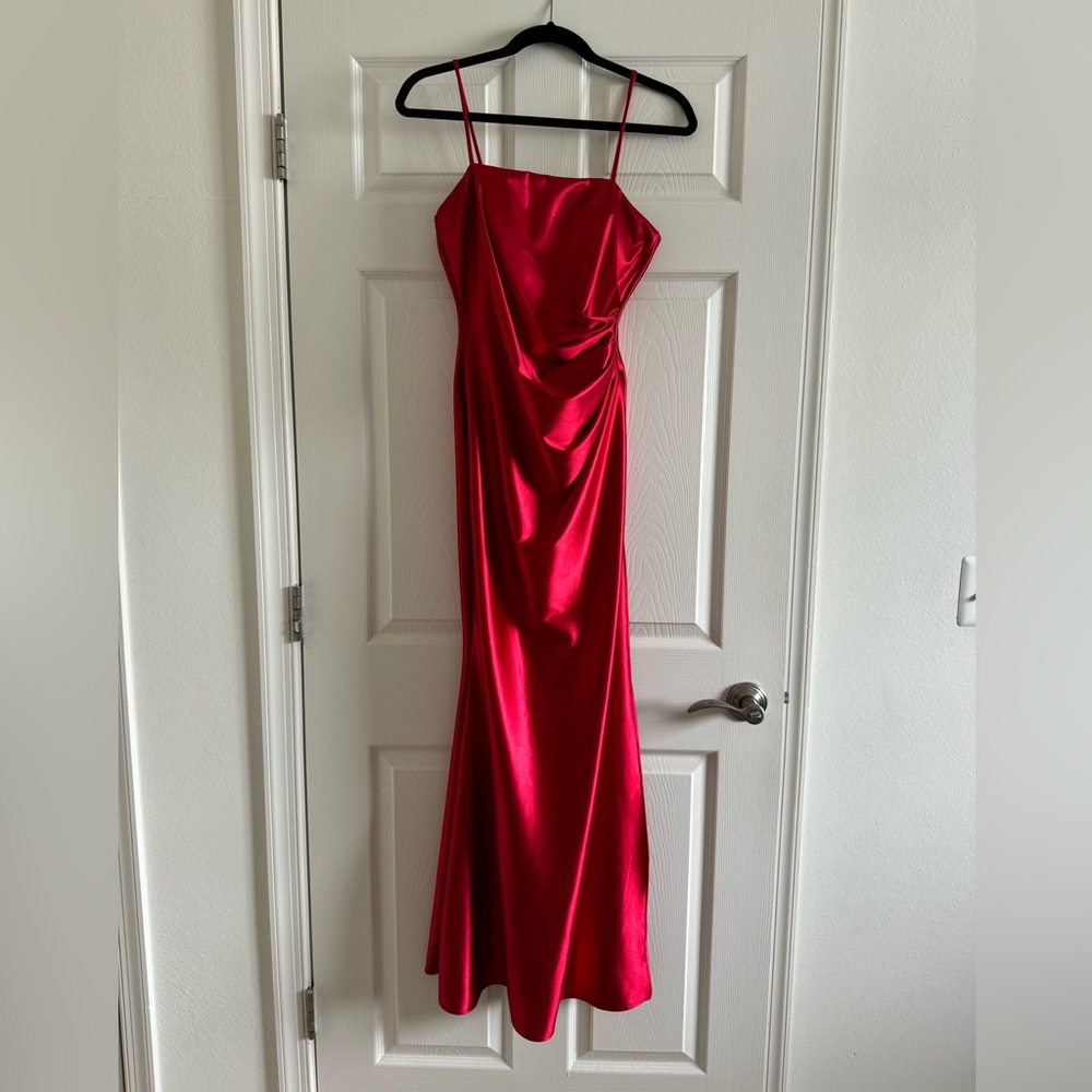 Aspeed Red Spaghetti Strap Formal Satin Dress